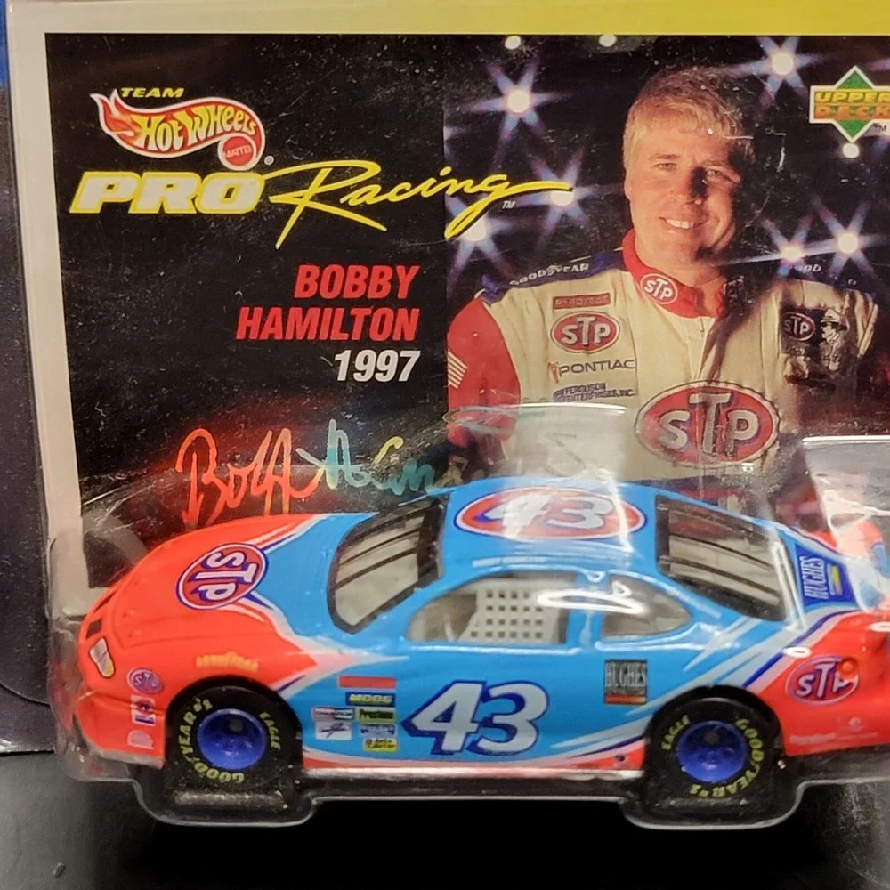1997 Hot Wheels Pro Racing - Bobby Hamilton - STP #43 Pontiac - 1:64 Die Cast